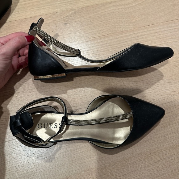 Guess Flats - Picture 4 of 4